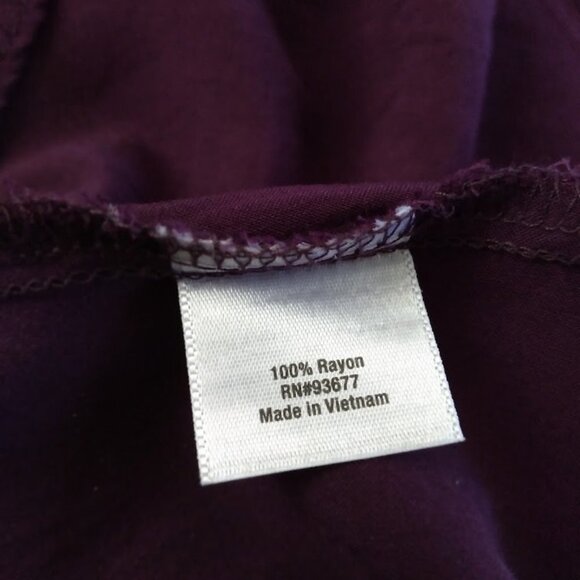 a.n.a A New Approach Top with Cold shoulders. Purple-Size: PM - Picture 13 of 15